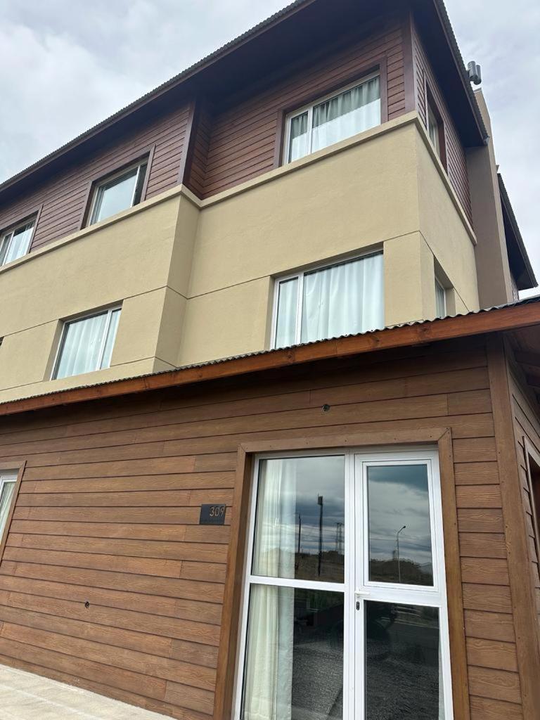 Tierra Tehuelche Hosteria Y Aparts El Calafate Exterior foto